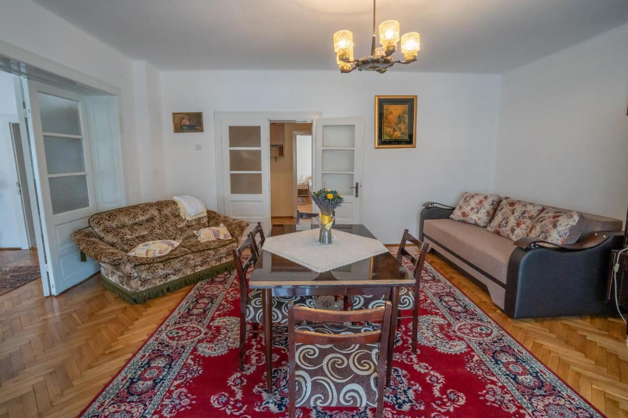 Doi Bujori Appartement Alba Iulia Buitenkant foto